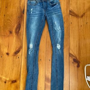 Size 0 Ripped skinny jeans